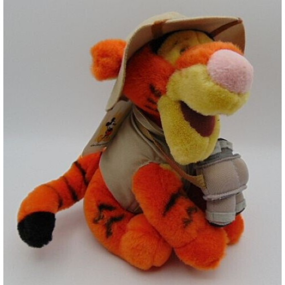 Walt Disney World Safari Tigger 9 inch Plush NWT Pith Helmet, Binoculars, Vest